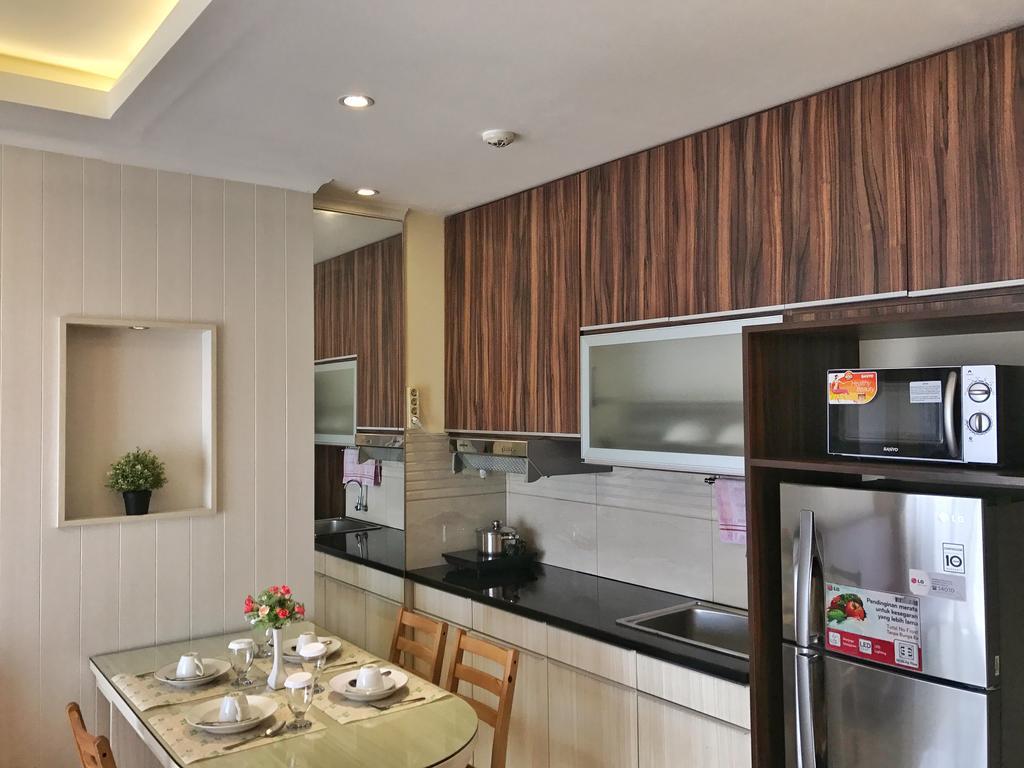 Ravarine Suite Apartment Jakarta Exterior foto